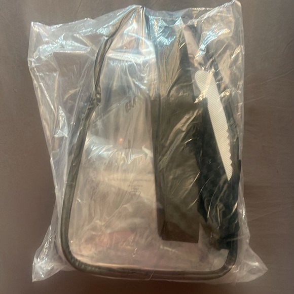 Ashley Stewart Clear Crossbody Bag NWT - Picture 5 of 5